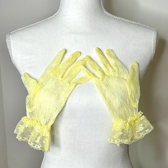 60s Vintage Lace Gloves - Picture 1 of 4